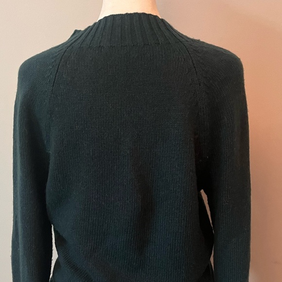 J.Crew green sweater with rhinestone buttons xs - Picture 6 of 9